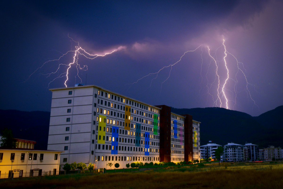 Gökyüzünün Haykırışı Adlı Çalışmam ⚡