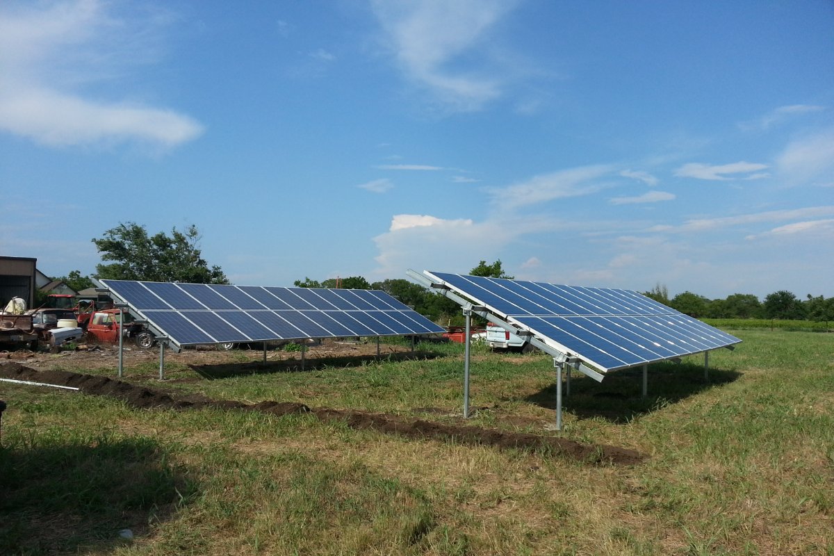 AztecRenewable's tweet photo. Our promise to you is this: we will keep you in the loop and updated through the entire process of your project. #AztecRenewableEnergy #AztecEnergy #SolarPower #SolarEnergy #RenewableEnergy #TexasSolar https://t.co/hDk2UWeDba