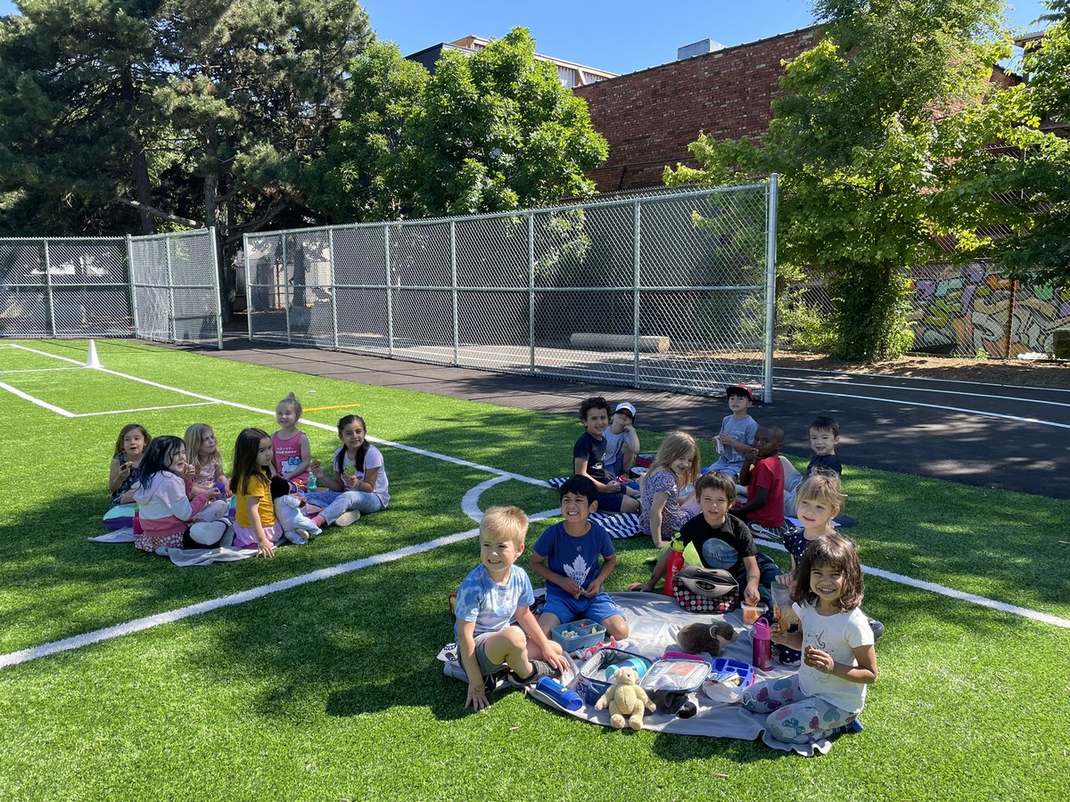 isimanic1's tweet photo. We’re going on a teddy bear picnic! A fun morning sharing a special snack with our 🧸 and friends ❤️🌈 https://t.co/uRjlv06Smi