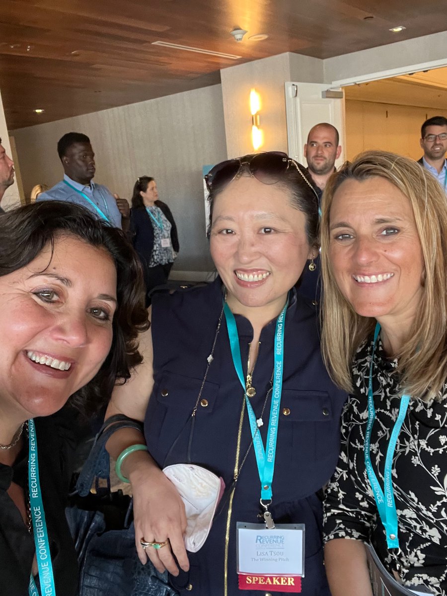 Mini- @womenfoundersla reunion at the @recurringrevenuecon yesterday.  So much going on that my nerdy, introvert self struggled to hold eight conversations all at the same time, but SO thrilled to catch-up with everyone!  (Photo credit to the dynamic <a href="/whatswithdiane/">Diane Prince</a>)