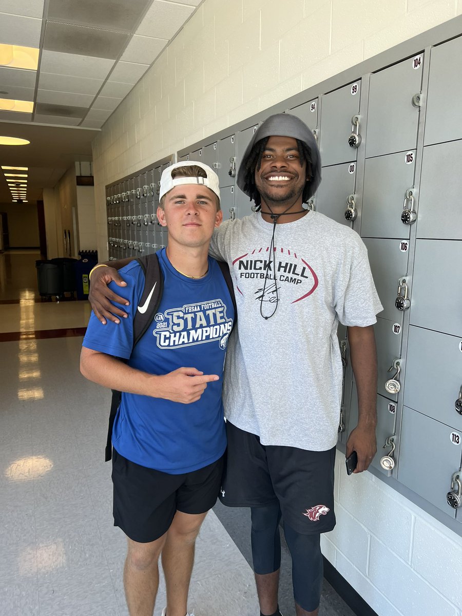 lukeknightqb's tweet photo. Great time today at Southern Illinois! Huge thanks to @CoachMcelvaney and the staff for a great camp and visit! @JesuitTigers_FB @coachrolan @17NickHill @RyanMcV21 @Coach_Julen @CoachNGriffin @QBcoach1 @CJBennett_08 @CoachBJHall5 @CoachMesick https://t.co/OsrcH85K4y
