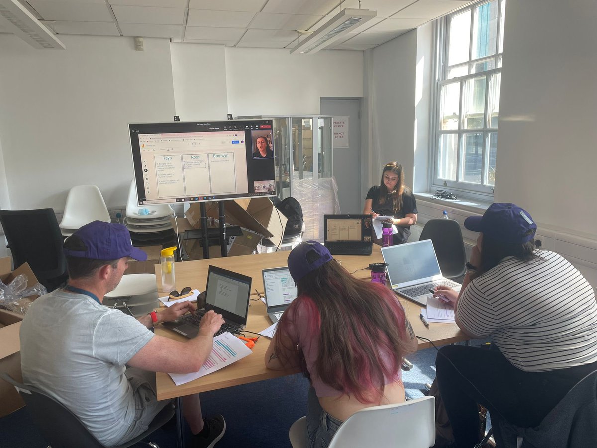 ChiefExecTSDSU's tweet photo. Day 4

Focus on manifestos: planning how to achieve all those fantastic ideas! Second part of the day explored the staff support provided by the Opportunities Team. https://t.co/Fpg60QNNwt