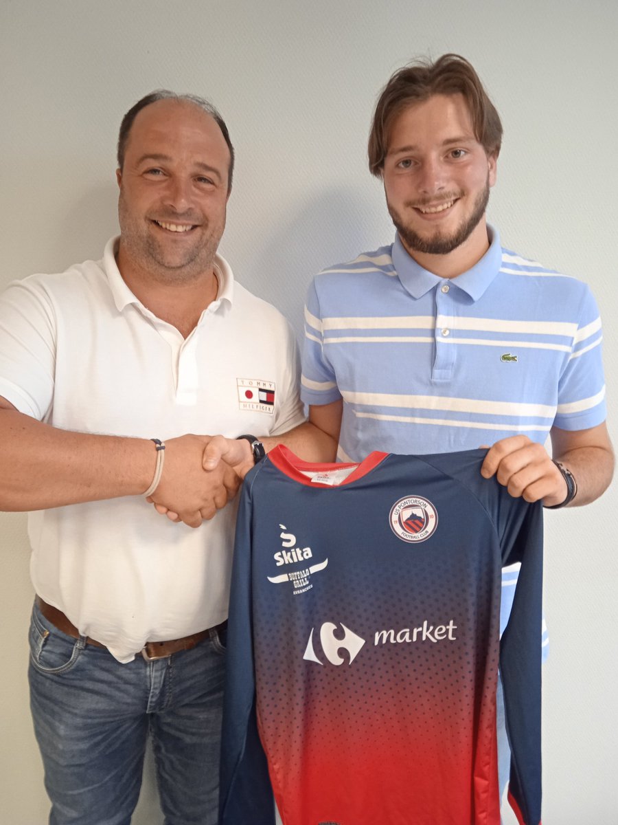 UPontorson's tweet photo. [MERCATO] 
Souhaitons la bienvenue à @PicoliBastien sous ses nouvelles couleurs 🔴🔵 !

Transféré de l' #ASSACEY chez nous pour 2 packs 🍻 !

#TeamUSP #USP1910 https://t.co/JHKC80B0SP