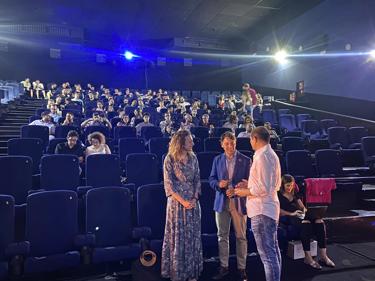 AytoHuelva's tweet photo. 🌐 Le damos la bienvenida a #Stemdofest, no podemos sentir más alegría pq se trata de una startup que se instala para desarrollar ecosistemas de empleo digital. Hoy desde Huelva podemos hacer lo que queramos hacer, el mundo no tiene límites geográficos para la tecnología 👩🏽‍💻. https://t.co/sH1i5kxP5E