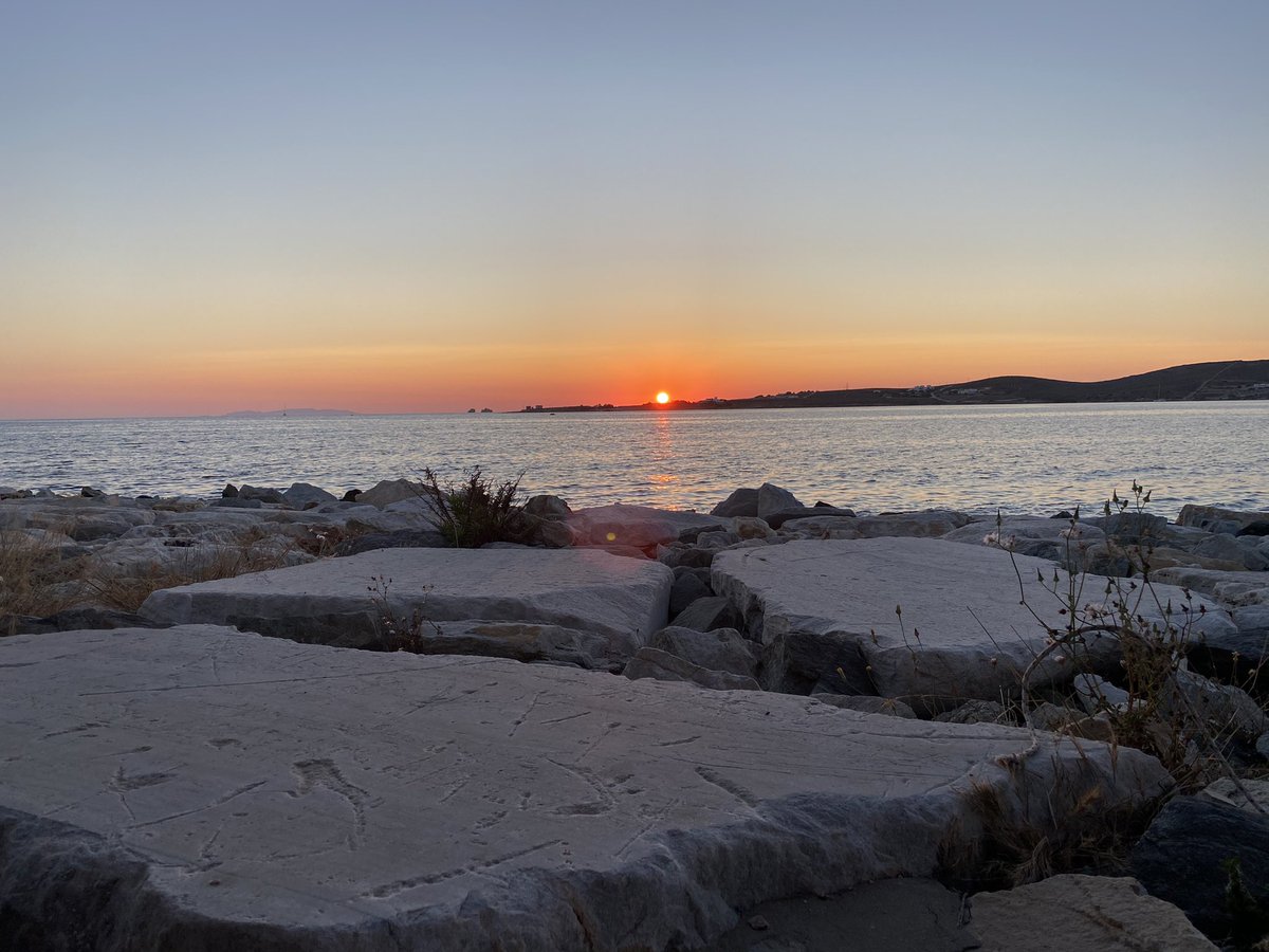 MsNievesLHS's tweet photo. Sunsets for days! @BASDLitCoaches #BASDRelaxationList https://t.co/pXnwos1CcH