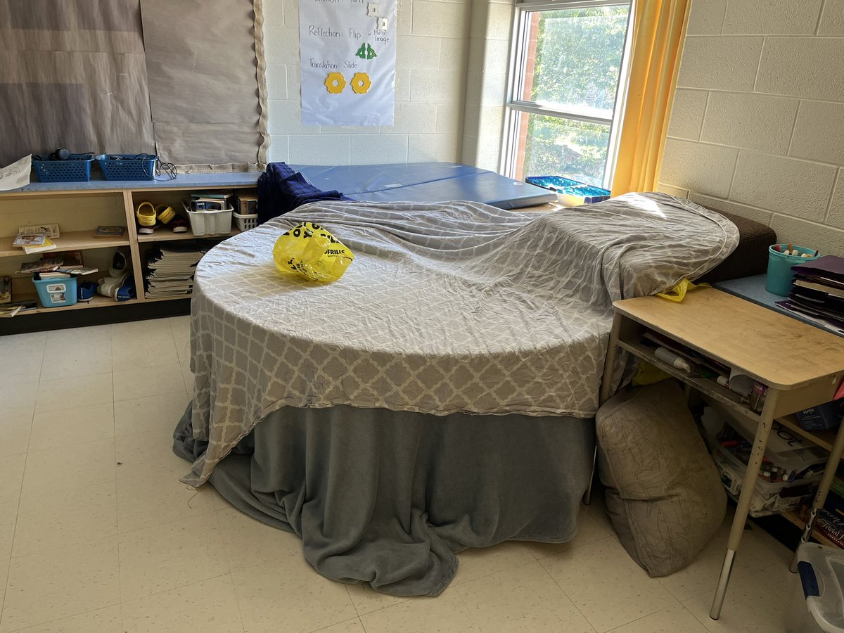 MrsSarahSims's tweet photo. When reading and forts come together, literature comes to life! #pvncLearns #STEMlit #Reading @SFAPVNC https://t.co/iyttx1wMZ1