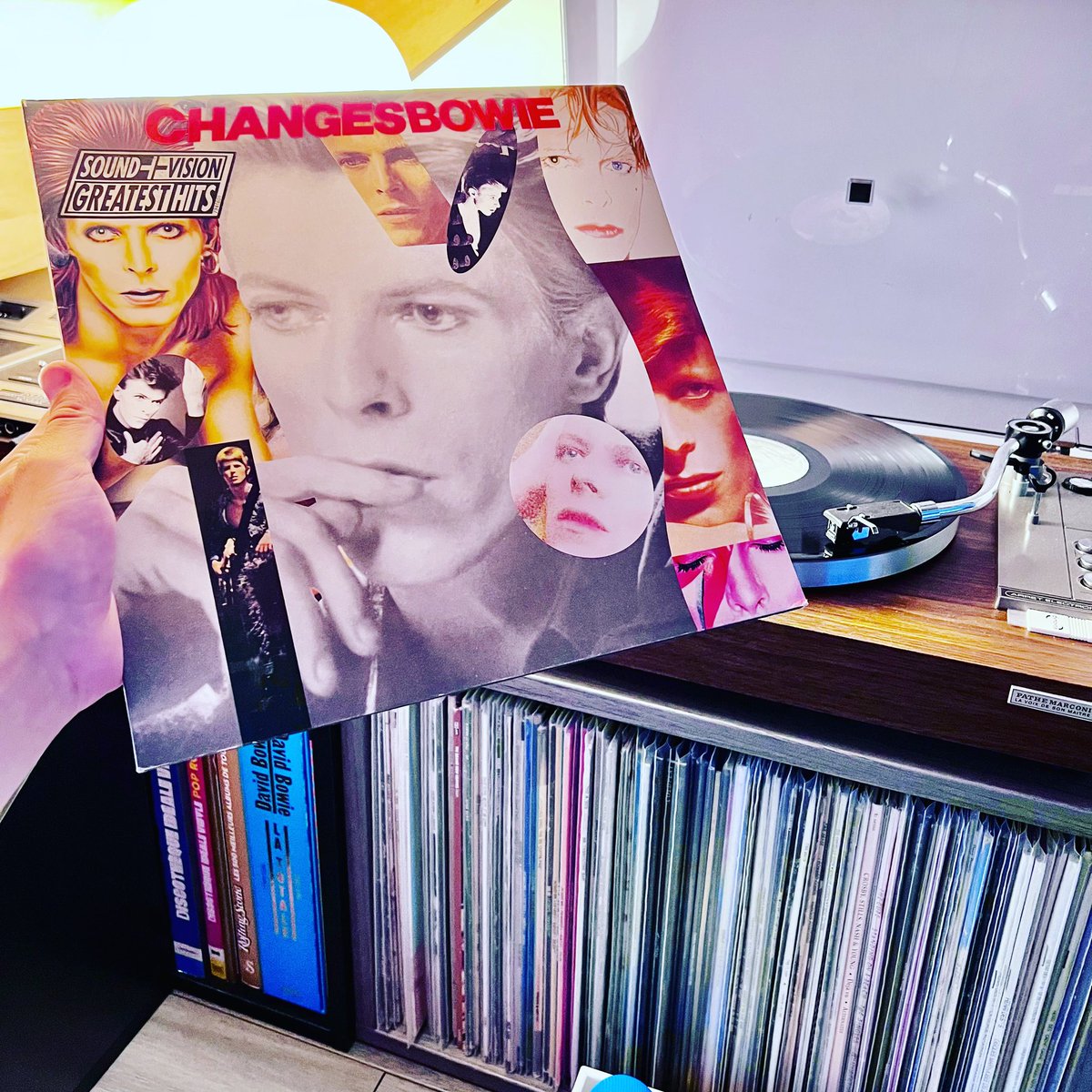bregeon_lucas's tweet image. @DavidBowieReal - #bowie #davidbowie #changesbowie #vinyl #nowplaying