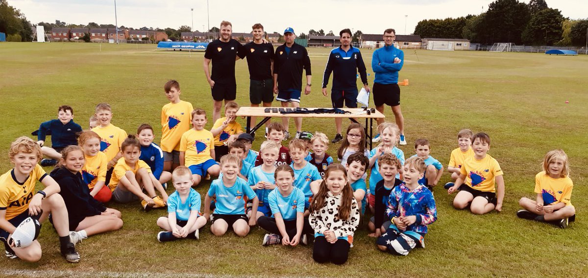 Long Buckby Cricket tweet media