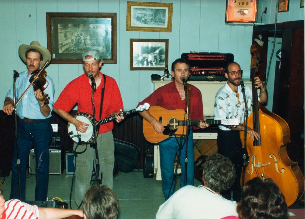 RFDBoys's tweet photo. Blast from the past—here we are at the Powerhouse Tavern (RIP) in Lake Leelanau in 1989, back when the band was only 20 years old. https://t.co/byUx5IAwPR