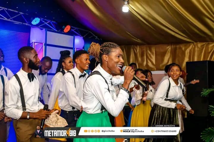 GICCHOBA's tweet photo. It is one thing when one person comes up to minister, But it is a great thing when a nation stands up to minister.
The best choir on the side of the globe @_zoe.nation_ took us back to the 80s, It was thrilling.
#metamor4sis2022
#theshiftconference
#phtwittercommunity https://t.co/qYKqkc8gGg