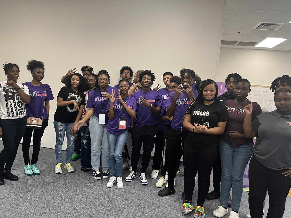 Amber Hill (Gilmore) tweet media