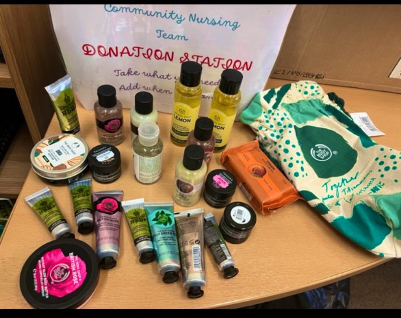 mani_pang's tweet photo. Thanks to #bodyshopathome donated many goodies for our #hovecommunitynursingteam @.@ happy https://t.co/ueq6aeTXTG
