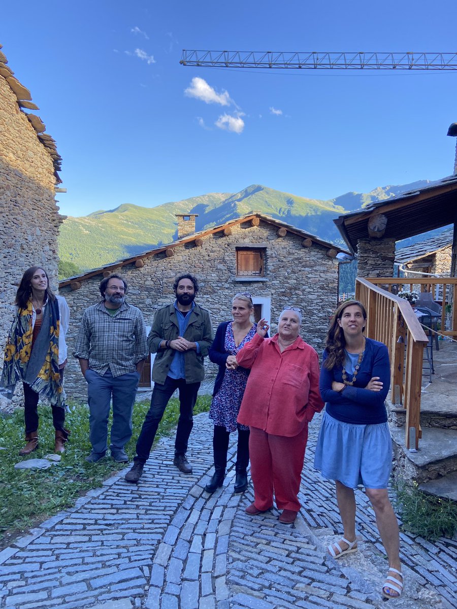 GretaMessori's tweet photo. Il Premio Ostana è iniziato: si canta in tante lingue e poi si parla di cultura occitana. Tutto regolare 🤍
@OstanaIn @Chambra_dOc https://t.co/FYURjeNvNW