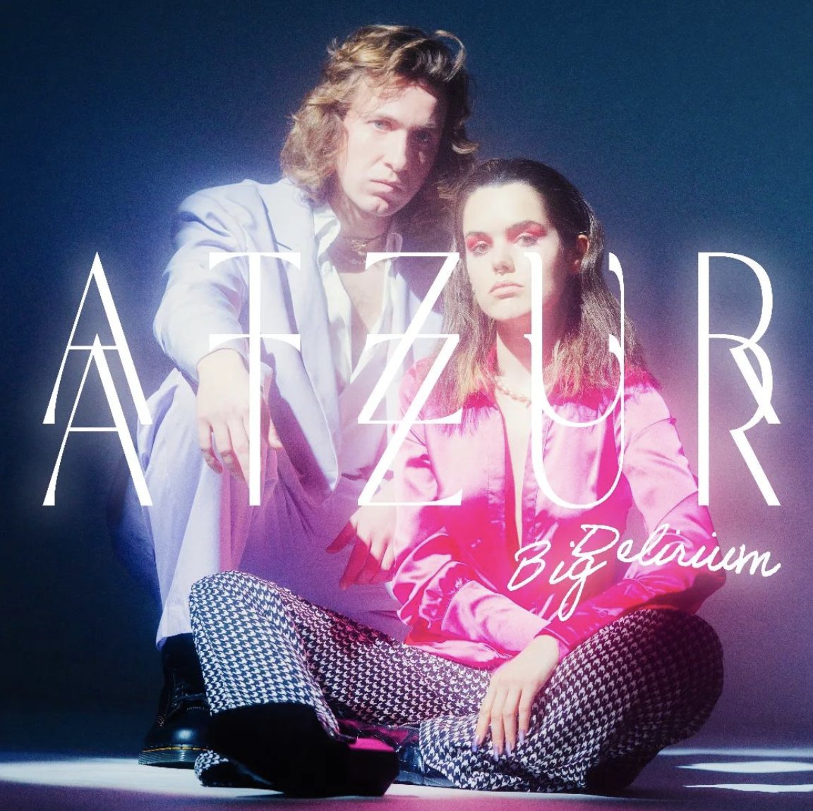 feverprod's tweet image. ☀️ HAPPY RELEASE DAY |
@atzurmusic, el dúo hispano-austriaco de pop electrónico que se conoció por Tinder, presenta su segundo EP: el vibrante Big Delirium. 

🎯 Escúchalo aquí! atzur.lnk.to/AKissOnTheLips

@3notesmgmt