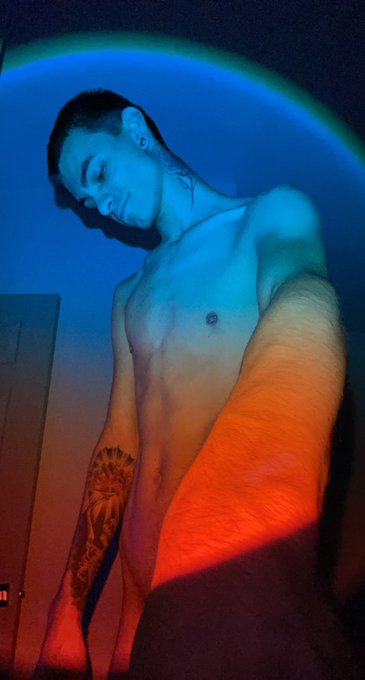 fuck me in the shower next? https://t.co/eQT4RpSQmX