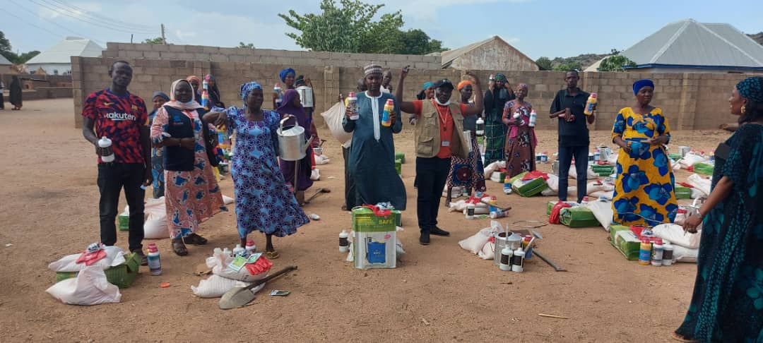 NUdongwo's tweet image. @CaritasNigeria and #JDPCMaiduguri validating and distributing Agricultural inputs for nutrition sensitive farming to vulnerable conflict affected households in Kuda Community, Michika LGA, Adamawa State, with support from @CaritasNorge @NorwayMFA