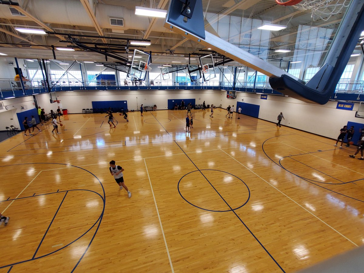 Nick_Baumgart's tweet image. Hammond Central and the defending 2A state champs Providence to kick off Charlie Hughes at Carmel HS. Good one to start a great weekend.