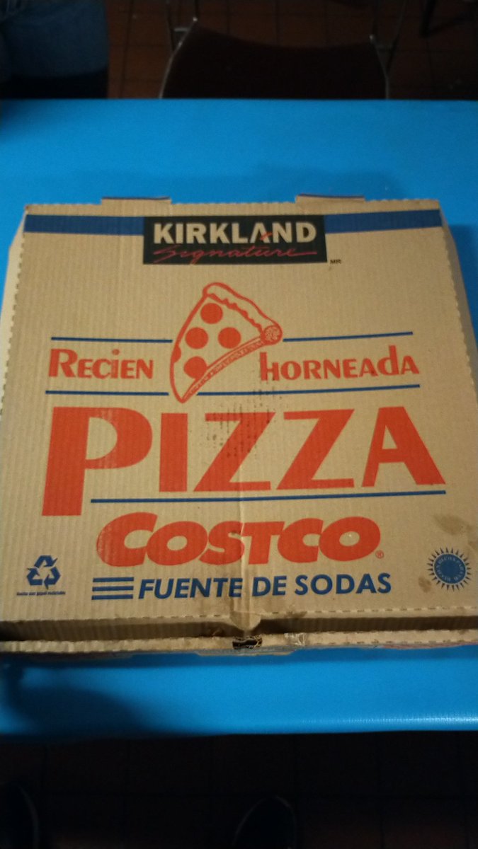 macky_wo's tweet photo. Pizza time! 😎🍕 https://t.co/q1PTeerKiB