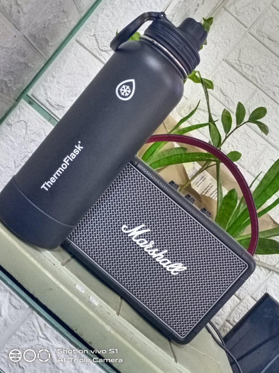 good morning lets start the day with good music and keep hydrated take care everyone
#goodvibes 
#godisgood