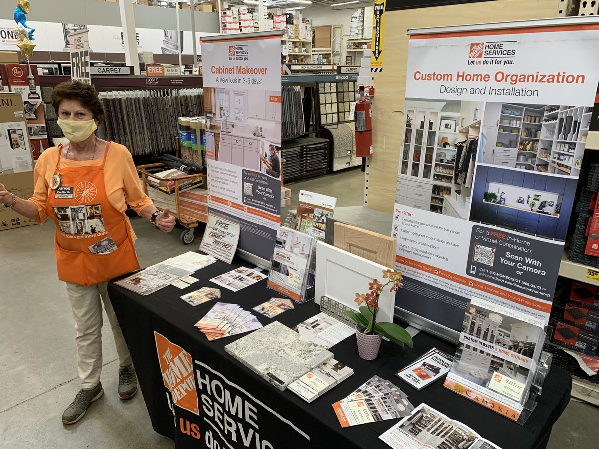CmonteiroThd's tweet photo. DC, David Goerss, spending time at 0641 Rohnert Park with HSPS Janet and KD Ellis. David was also sharing after photos from a referral Ellis sent his way. Thanks team! #oneteam #PacNorthProud ⁦@CarrieDSMD30⁩ ⁦ https://t.co/qjcBq1Ogs6