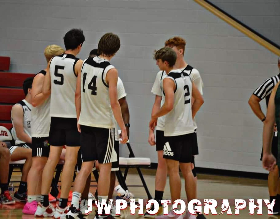 JMikeWillis1120's tweet photo. TCHS Cards finished off a grueling summer basketball schedule with an 18pt win today over Hart Co. Seen a significant amount of growth and looking forward to season! π #TCoverMe @tannerwillis014 @tlynnwillis @cardinalbballTC @LyonsLayken @MasGuff @KeetonClements @jackson_wise3 https://t.co/FXQUTD2rju