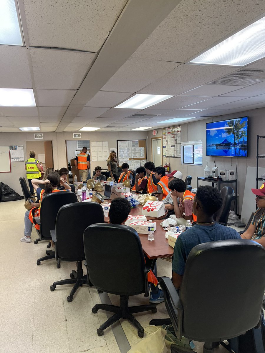 Thanks <a href="/GilbaneBuilding/">Gilbane Building</a> for hosting the Georgia Tech School of Building Construction high school camp students your job site! They were equally excited about construction and visualizing themselves at the student center in a few years! <a href="/BCatGT/">Georgia Tech School of Building Construction</a>