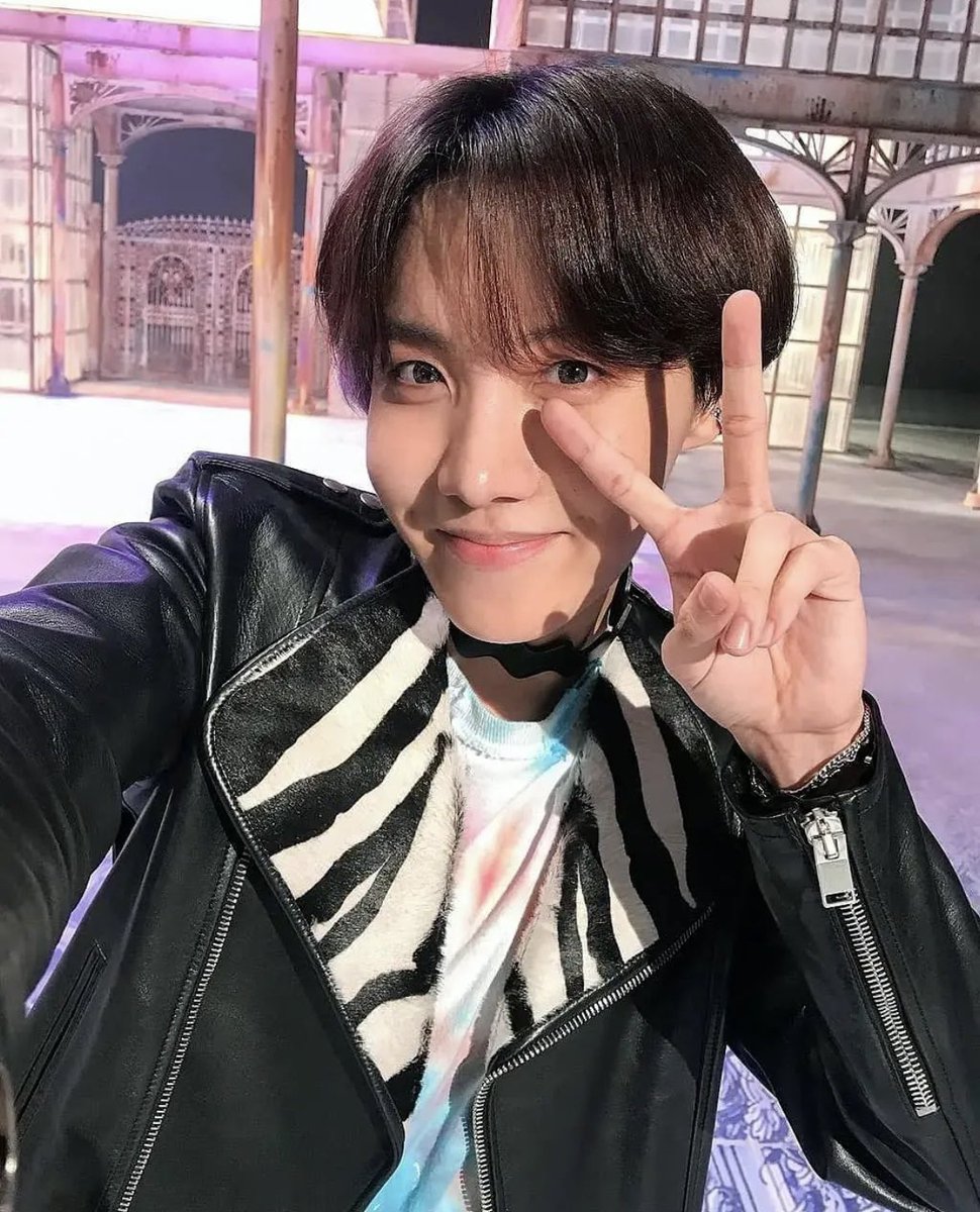 rinrin_jh218's tweet photo. I support J-Hope💜

🌺｡:°ஐ*｡:°ʚ♥ɞ*｡:°ஐ*🌺

  Please RT🌈✨

ෆ⃛ෆ⃛ෆ⃛ ♡♡[τ̲̅н̲̅a̲̅и̲̅κ̲̅ ч̲̅o̲̅u̲̅]ᴗ͈ₒᴗ͈♡

#Huluお願い
#JHOPEatLollapalooza
#GetReadyForHopeWorld2

#ChickenNoodleSoup (feat. Becky G) by #JHOPE of #BTS   is My trending Song Choice @BTS_twt https://t.co/17XGemAQEp