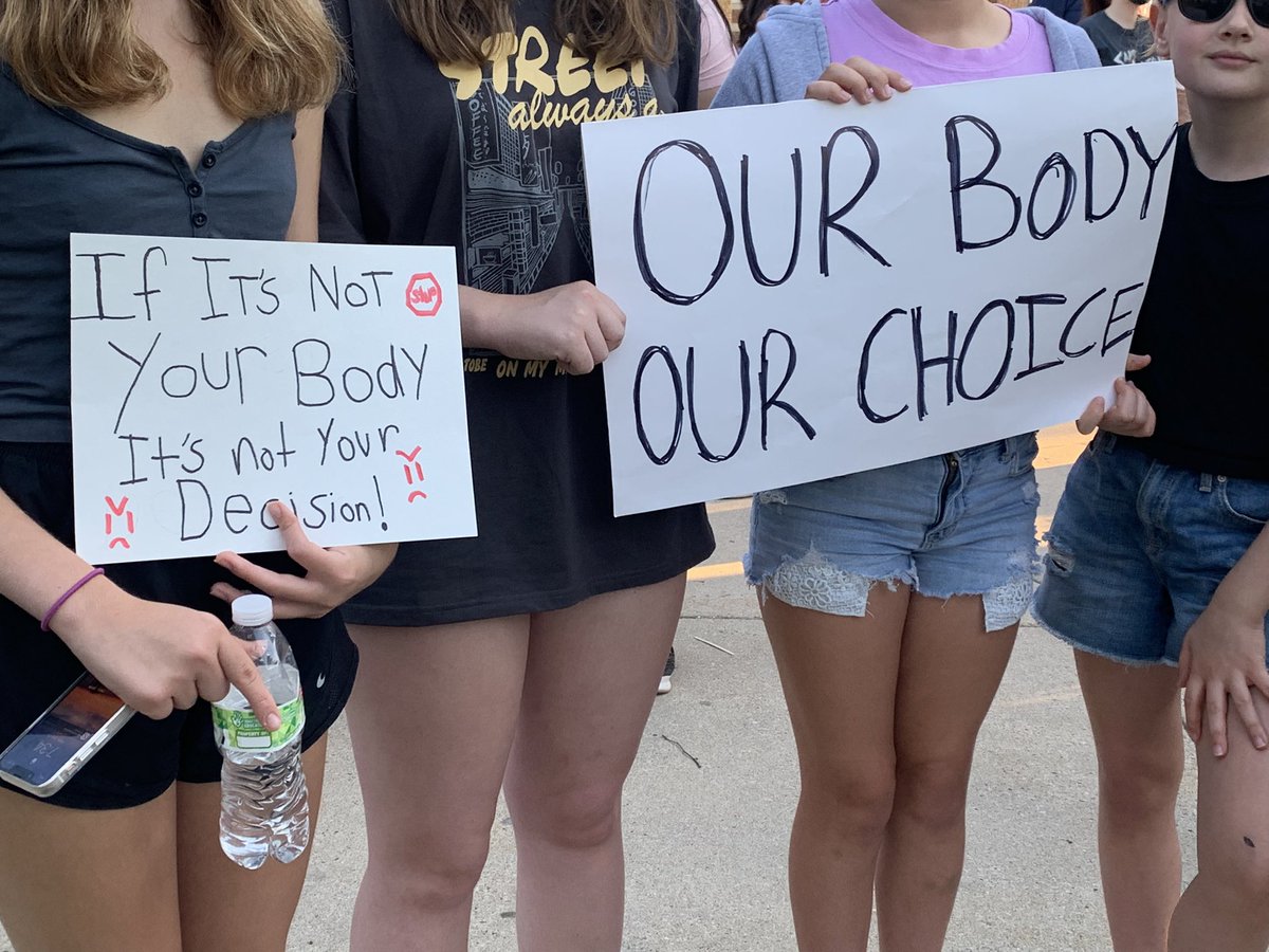 natbeardslee's tweet photo. Taking back the freedoms and rights that our mothers, grandmothers and great grandmothers fought for!  Their sacrifices will not be forgotten. #RoeVsWade @GovernorVA https://t.co/HTMWV2tMep