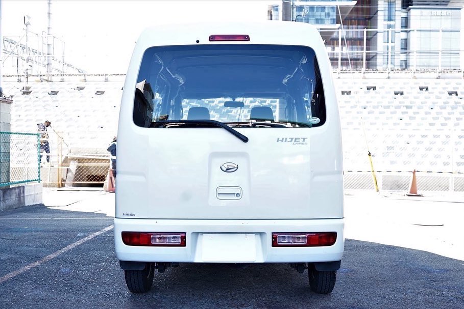 dvyfjhadu's tweet photo. ダイハツ　ハイゼットカーゴ
平成20年式　車検令和5年7月
走行距離146.000キロ
支払い総額　¥380,000-
TVナビ付き　オーバーヘッドシェルフ　ALPINEスピーカー付き
パワーウィンドウ　
#働く車　#ハイゼットカーゴ
#軽バン　#商用車売ります
#車売ります　#車両販売 https://t.co/E94qZ2hz6J