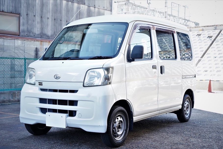 dvyfjhadu's tweet photo. ダイハツ　ハイゼットカーゴ
平成20年式　車検令和5年7月
走行距離146.000キロ
支払い総額　¥380,000-
TVナビ付き　オーバーヘッドシェルフ　ALPINEスピーカー付き
パワーウィンドウ　
#働く車　#ハイゼットカーゴ
#軽バン　#商用車売ります
#車売ります　#車両販売 https://t.co/E94qZ2hz6J