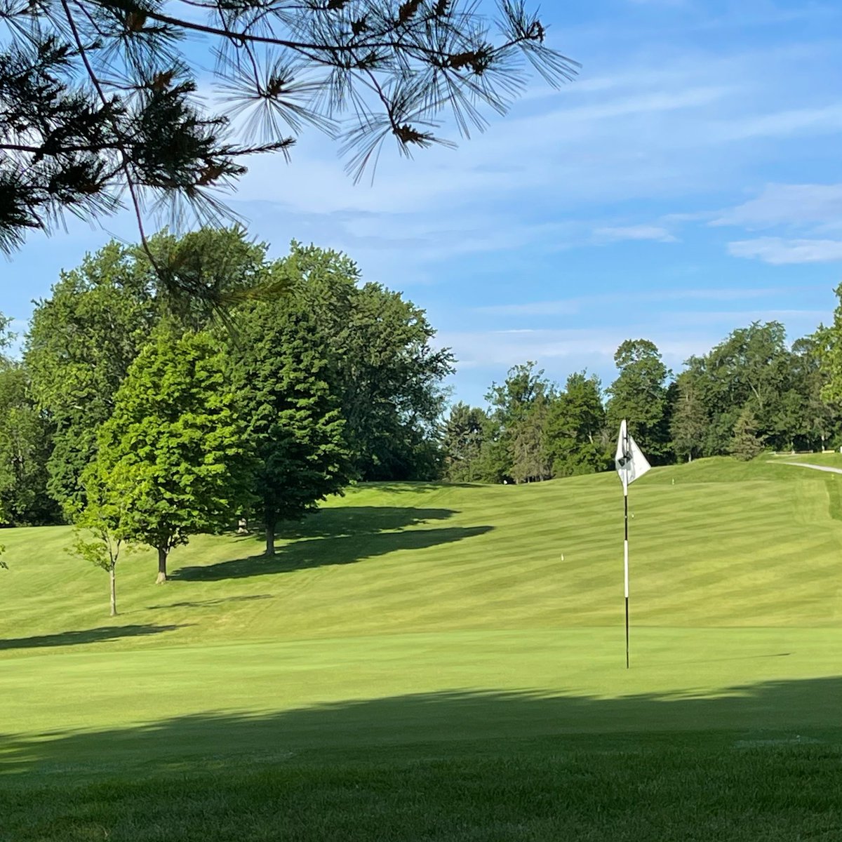 Another stunning “Mandatory Golf Friday” was had! Thank you!  
.
#vt #vermont #golfinvt #vermontgolf #igers #TGIF