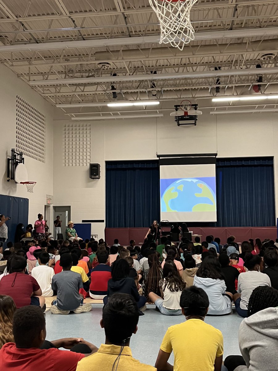 Mrs_FernGivney's tweet photo. Saying “adios” to Principal Birkenbergs today at a special assembly…will be greatly missed🥲 Continue to do #greatthings👍🏽Wishing him good luck and continued blessings  @thevikings28  #McGivneyKnights 🙏🏽@McGivneyDPCDSB 💕Btw…rocking “birdie dance” moves, Mr. B 😂@DPCDSBSchools https://t.co/KJVfM92c4L