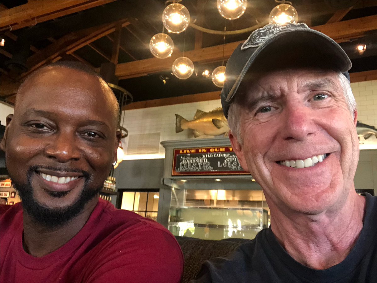 Always a good time when @Tom_Bergeron and I go to lunch! Lots of great stories and jokes are told! Love hanging out with this gentleman! Missing our partner in crime @jonathansfrakes #actor #weekend #FridayVibes #Lunchtime https://t.co/39sf2AWLEK