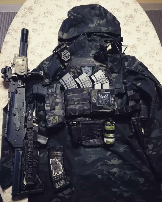 A list of tweets where DAISUKE⚡️徳-toku was sent as #VBS. - 1 直売正規 volk KAMEEZ DARK-SIDE gear tactical 個人装備