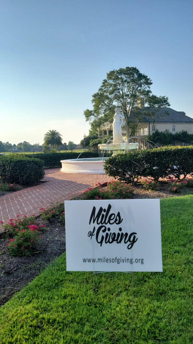 milesofgiving's tweet photo. Tonight we celebrate the Miles of Giving Foundation with @nephewtommy in celebration of supporting millitary members.
#TMEWeekend #MOG
#MilesofGiving
#ThomasMilesWeekend #TMEVIP https://t.co/H8KqYk7Vq1