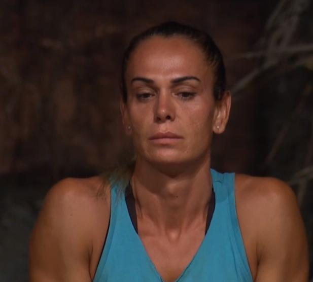 SurvivorDiyal0g's tweet photo. 🔥 VEDA KONSEYİ 🔥

Adaya ve hayallerine veda eden isim ;

👋 NAGİHAN KARADERE 

#SurvivorAllStar2022 #survivor2022allstar 
#SurvivorAllStar https://t.co/Pva7py3Tg8