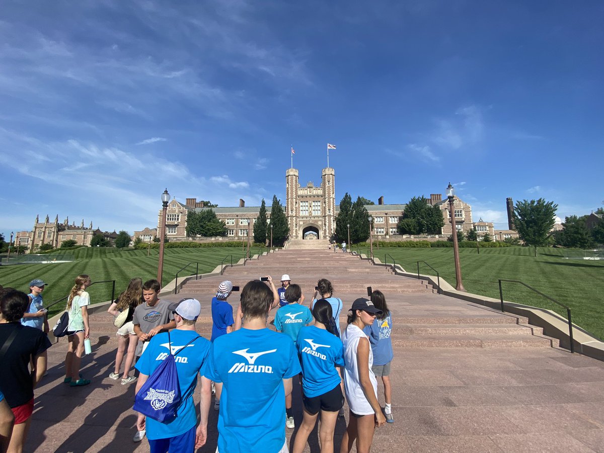 Some pictures from our tour at WashU! Thank you Coach Shively for showing us around the beautiful campus! <a href="/WASHUSwim/">WashU Swim & Dive</a>