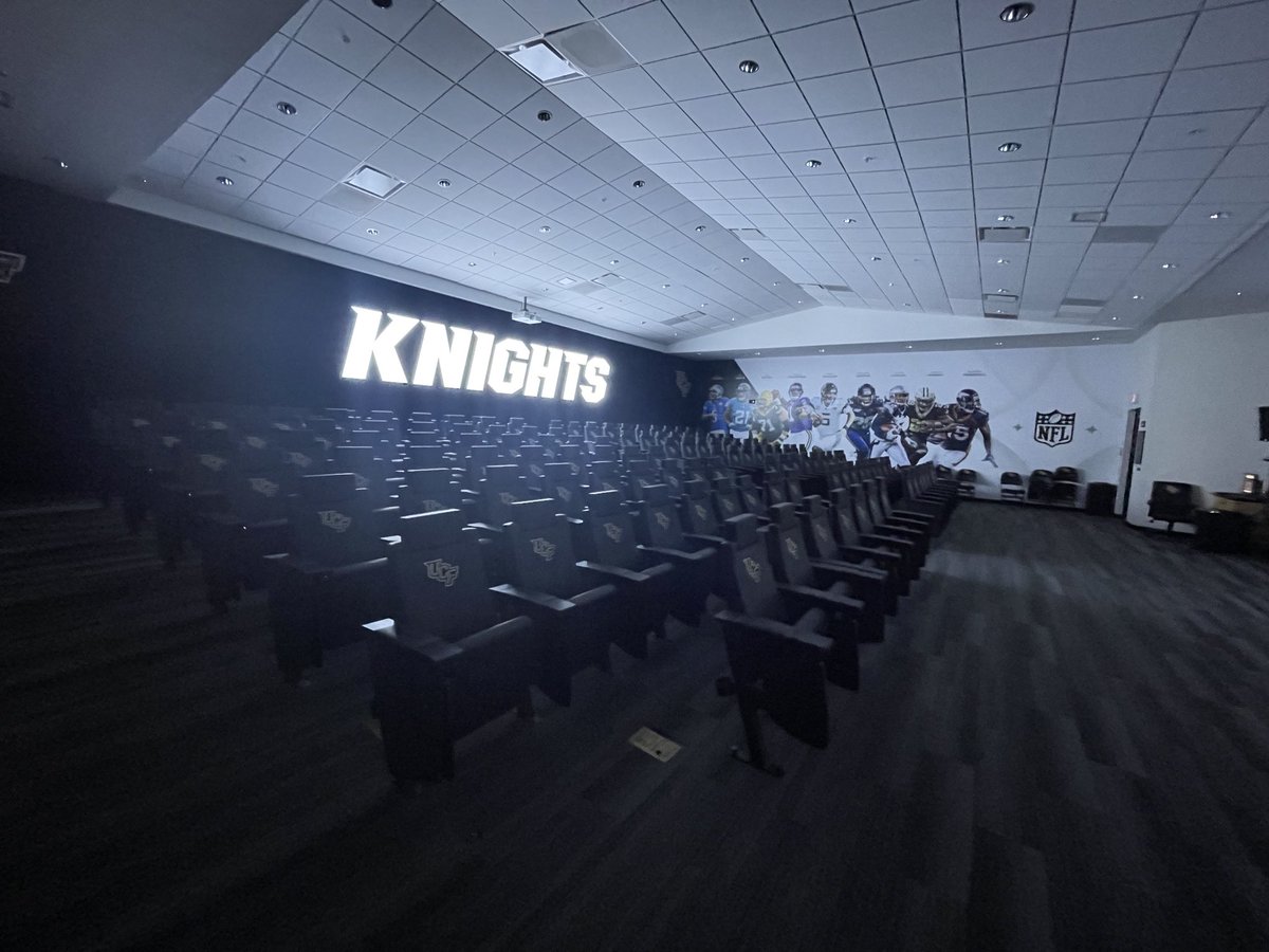 80PegasusUCF's tweet photo. So grateful to spend some time this afternoon with ⁦@CarlosMccants⁩ and ⁦@TerryMohajirAD⁩. We are blessed to have them in our UCF family - with one more on the way! #CarlosJr https://t.co/MNSiuHT8bG