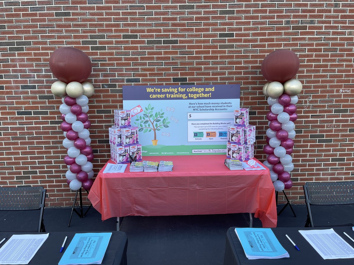 MrTrespalacios's tweet photo. @Reimagine44 we had the opportunity to speak to the families we serve about @NYCKidsRISE #SaveForCollege and it was a success! We support our #MarinersHarbor community because together we are stronger 💪📚🎓 🎉@DrMarionWilson @SIBOD31 @CChavezD31 @NYCMultilingual @DrDeniseDAnna https://t.co/E5xeYyvdG3