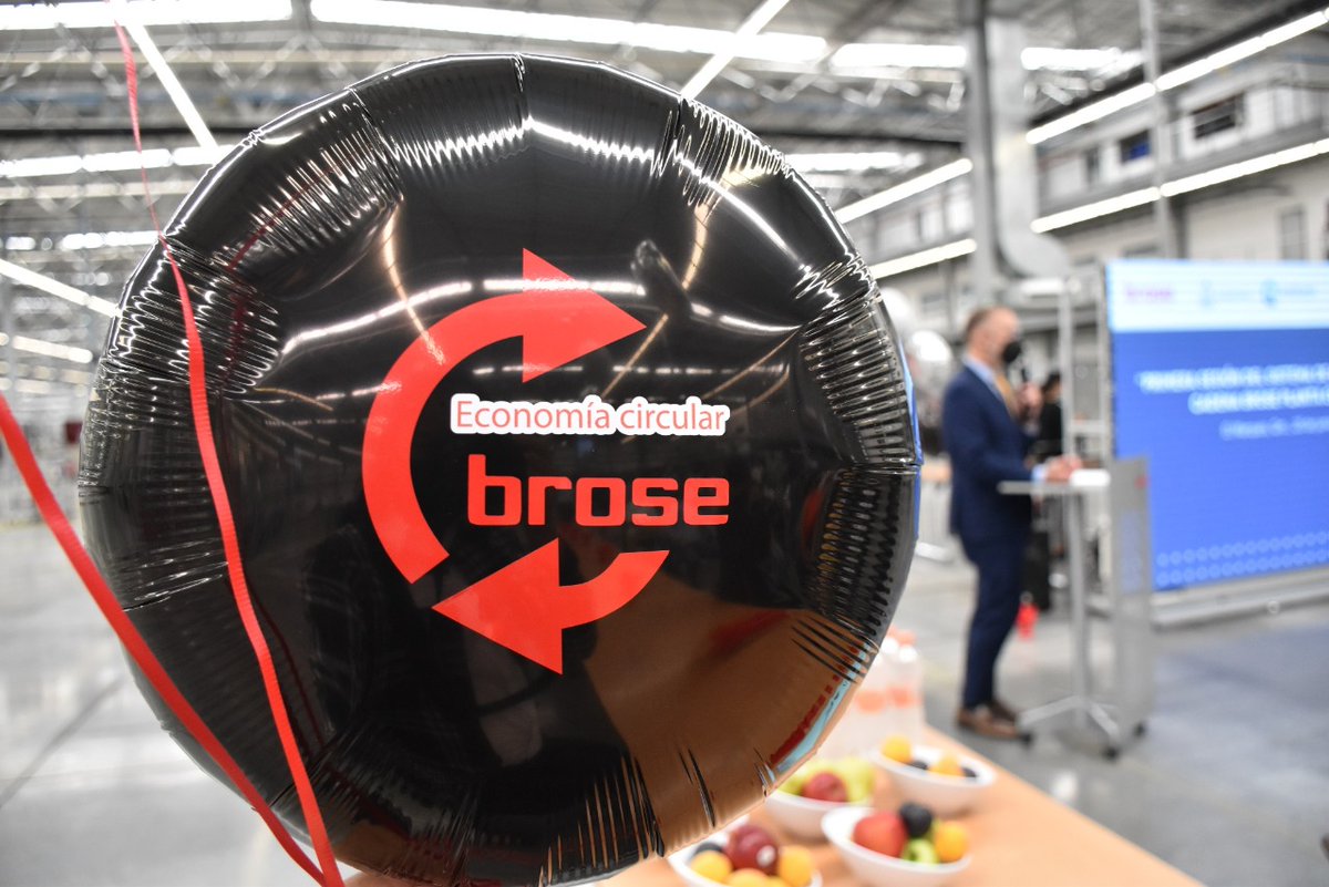 Arrancamos una cadena más del Sistema de Economía Circular, <a href="/Circular_Qro/">Sistema Economía Circular de Querétaro</a>, con la participación de <a href="/BroseMx/">BroseMX</a> ya suman 104 las empresas que ya forman parte del programa que implementamos para descarbonizar la economía queretana. #JuntosAdelante
