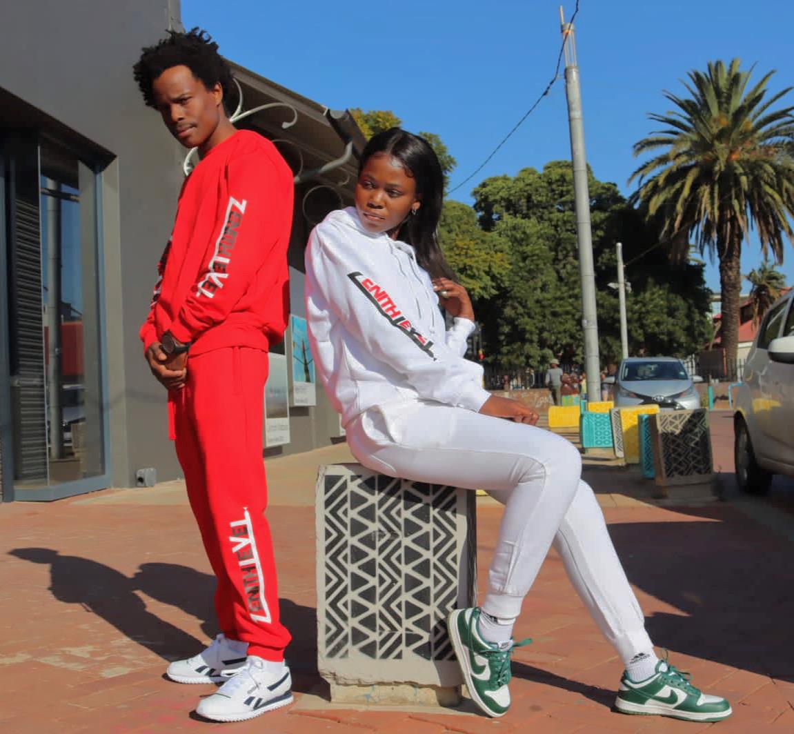 ZenithLevel_sa's tweet photo. Zenith Level New Merch Available For Purchase And Orders🔴⚪⚫Dm Us
Zenith Level Pair R600.
Zenith Level Hoodie R350.
Zenith Level Sweater R330.
Zenith Level Longpants R300. https://t.co/TsDVEqCD0f