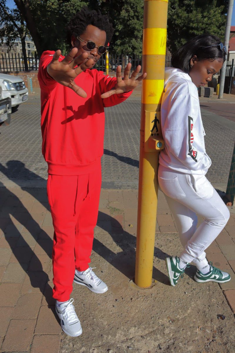 Zenithlevelbaby's tweet photo. Zenith Level New Merch Available For Purchase And Orders🔴⚪⚫Dm Us
Zenith Level Pair R600.
Zenith Level Hoodie R350.
Zenith Level Sweater R330.
Zenith Level Longpants R300. https://t.co/iFvDOWokO2