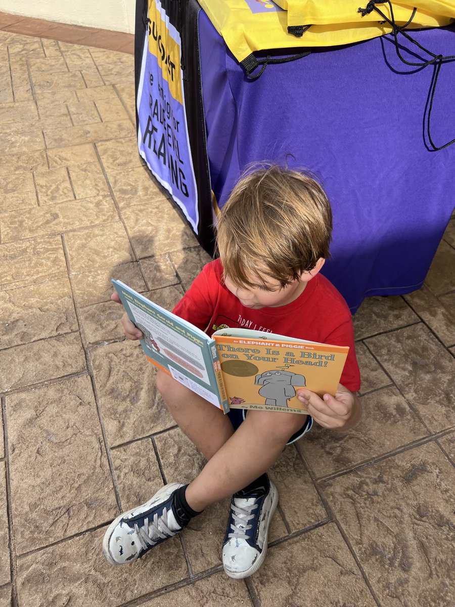 ⁦<a href="/ThePattersonFdn/">The Patterson Foundation</a>⁩ #TBIC. Check out the excited readers at our 2nd book distribution at the Point.