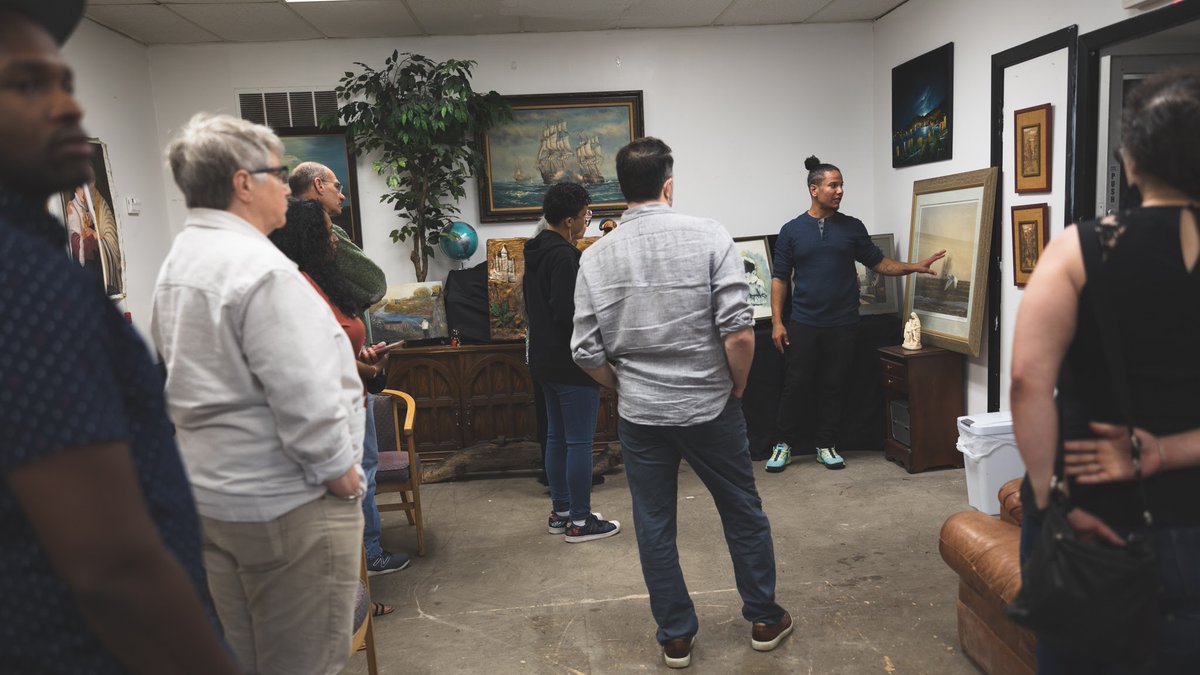 CFWM413's tweet photo. Yesterday, #ValleyCreates artist grantees and community advisors gathered at @La_Diaspora_chic to be in union together, share a meal, their professional journeys, and discuss what else is needed in our local arts community. #localartscene #artistgathering #creativesnetwork https://t.co/xZCt2nLxdA