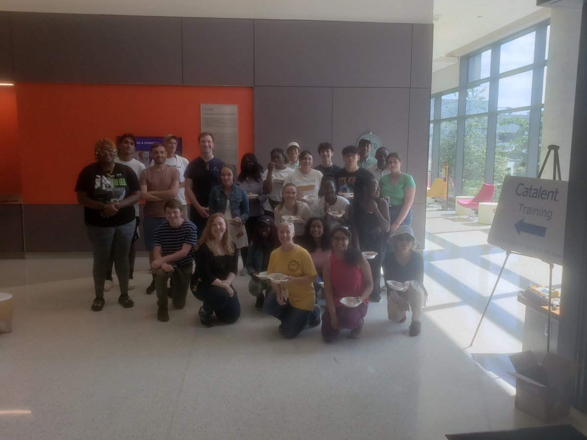 1st Annual Olympics <a href="/IlsbU/">ILSB_UMBC</a> Great competition from @LeGatesLab <a href="/achuthz/">Achuth Padmanabhan</a> Bieberich and Lin labs!