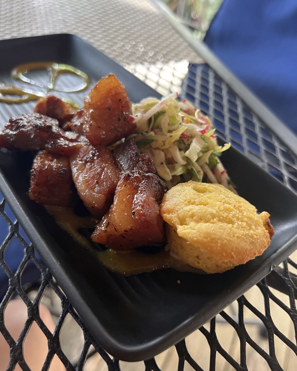 adventurelemon7's tweet photo. Pork chops, burnt ends & peach cobbler: Cabernet Grill topped Feastio's list of best restaurants in Fredericksburg. The Cotton Gin village with charming cabins is a great bonus. https://t.co/CPfBDjMKgz
#fredericksburg #restaurants #texasdining #texastravel #adventurelemon🍋 https://t.co/LcYpLfqfdq