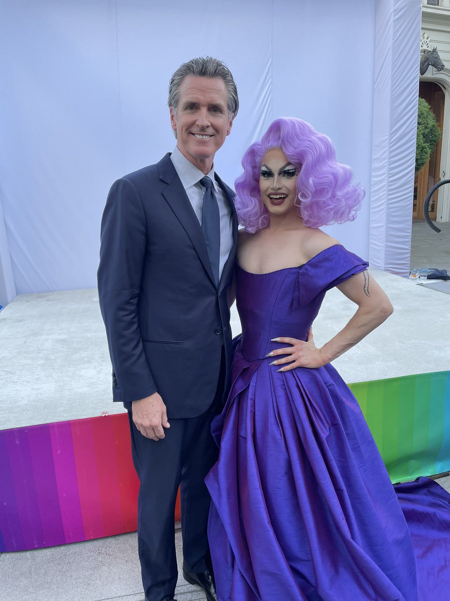 aaalamode's tweet photo. @GavinNewsom Lovely meeting you last night! Thank you for your leadership.—A La Mode https://t.co/riRkkOadyo