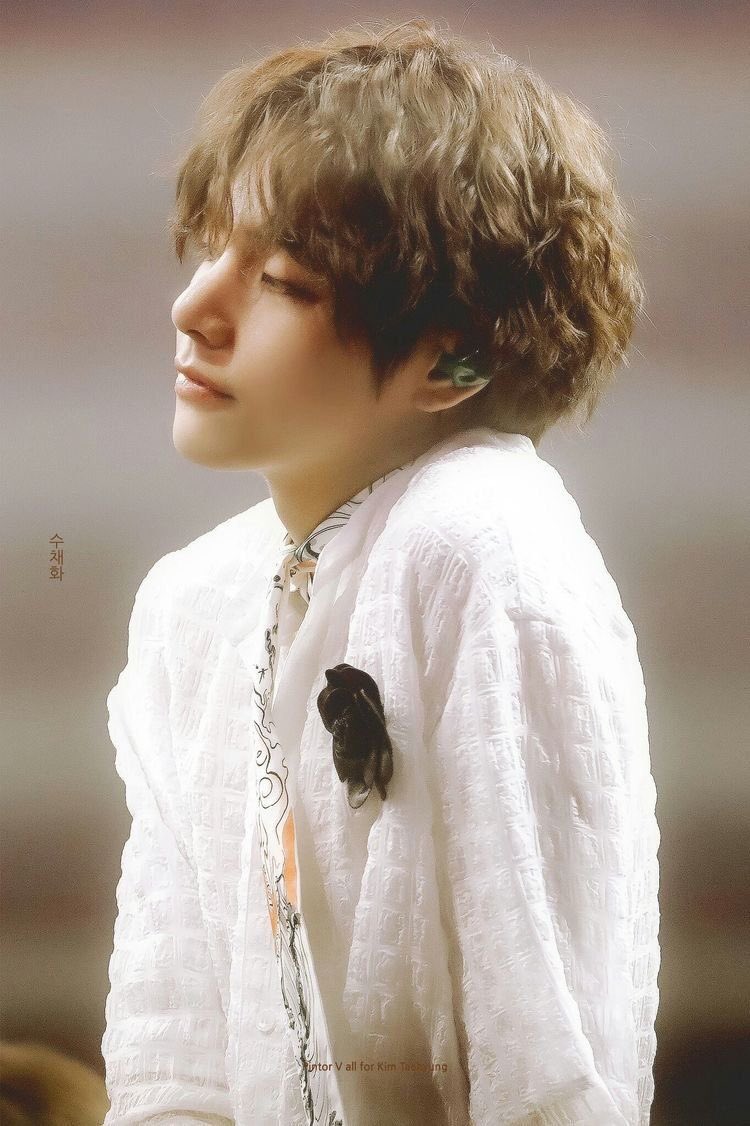 7tae29's tweet photo. Когда нибудь настанет мой черед покорять чье-нибудь сердце ~🤍☁️
。*♡✧。♡✧*。
#dreams #vantae https://t.co/eveIIRrKjZ