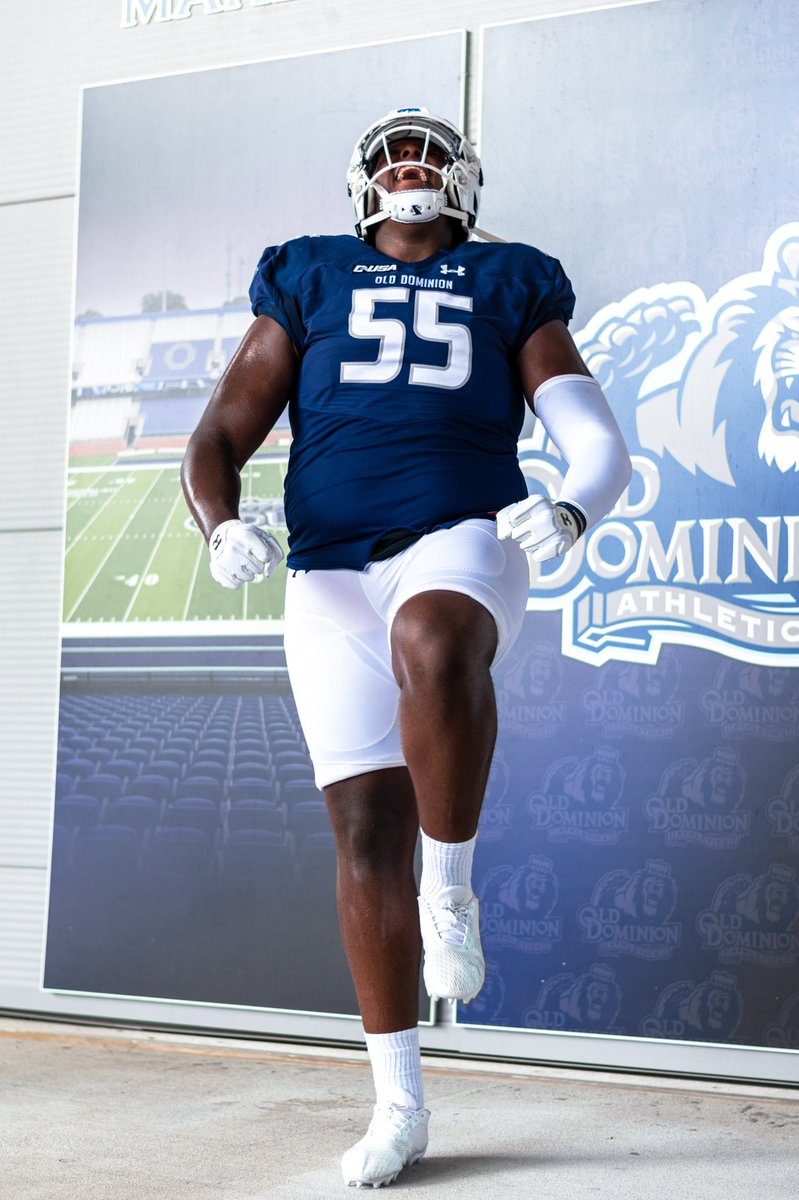 iamcharlesallen's tweet photo. How I look in this blue and white @ODUFootball https://t.co/vklWUYYxYp
