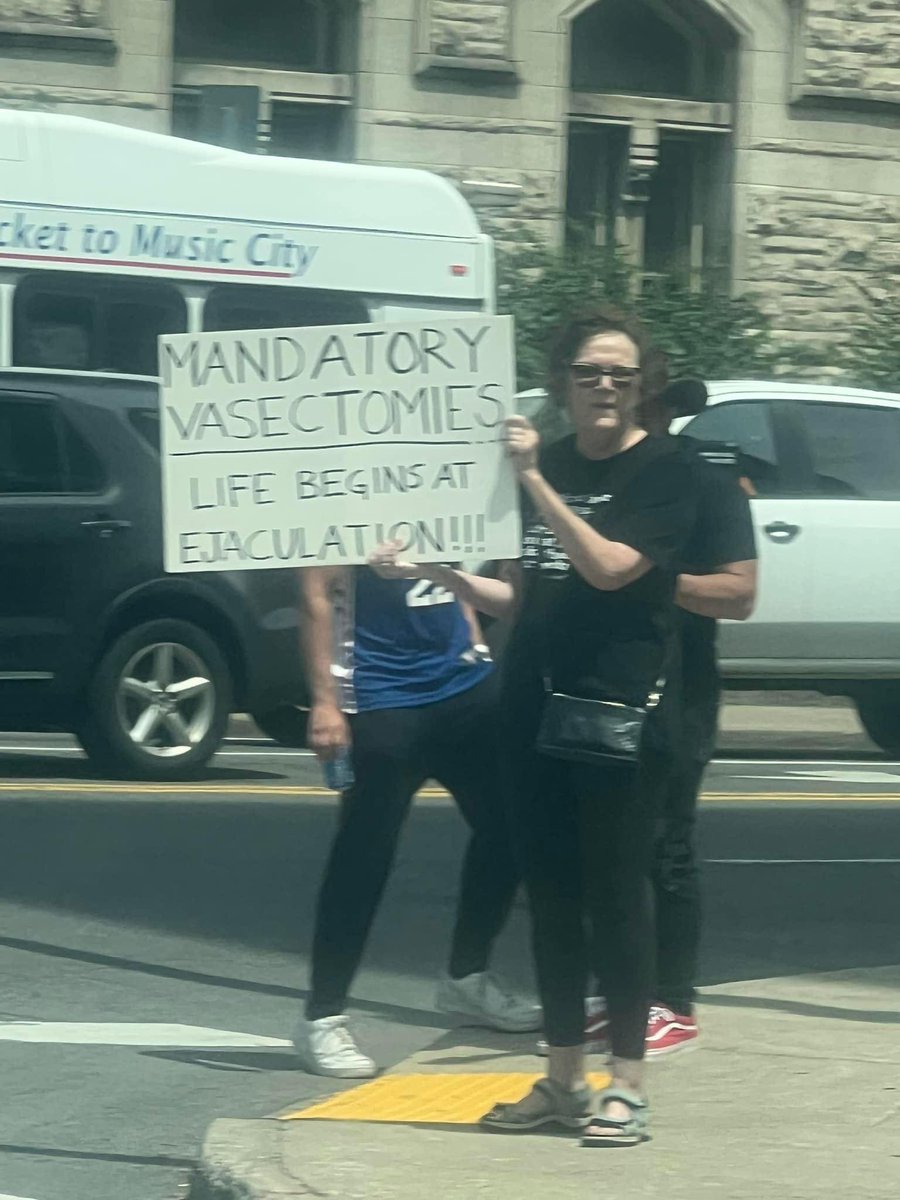 ManagerSpeaking's tweet image. Snip Snip #RoeVsWade #mybodymychoice #SCOTUSstench